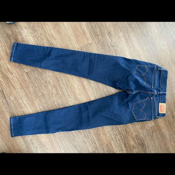 27' Levi's Super Skinny Jeans - Picture 7 of 7